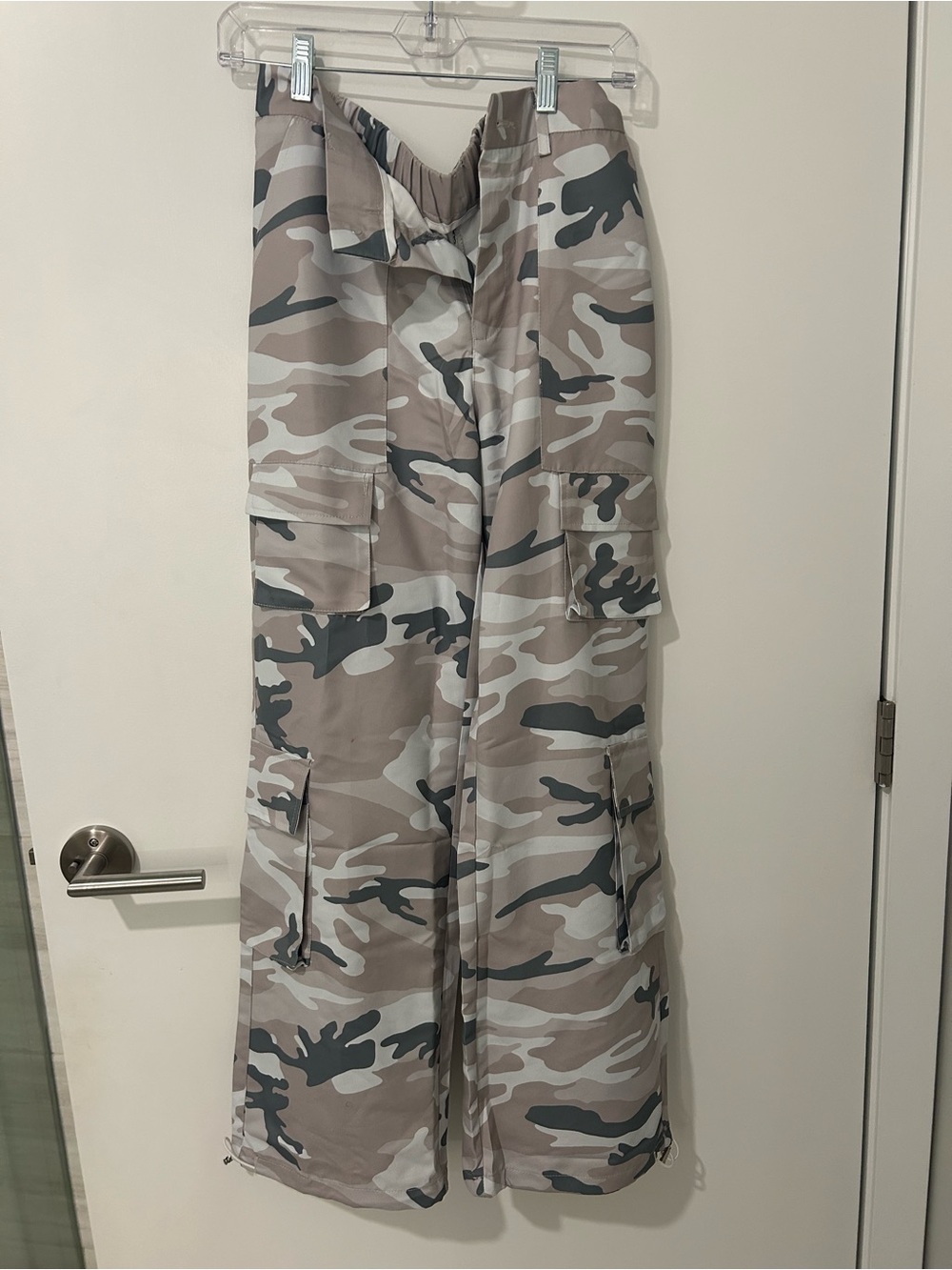Men's Camo Cargo Pants — Beige Camouflage